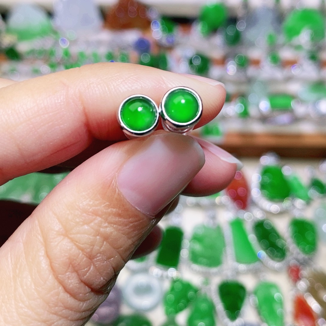 【闪购商品】未镶嵌挂件翡翠裸石