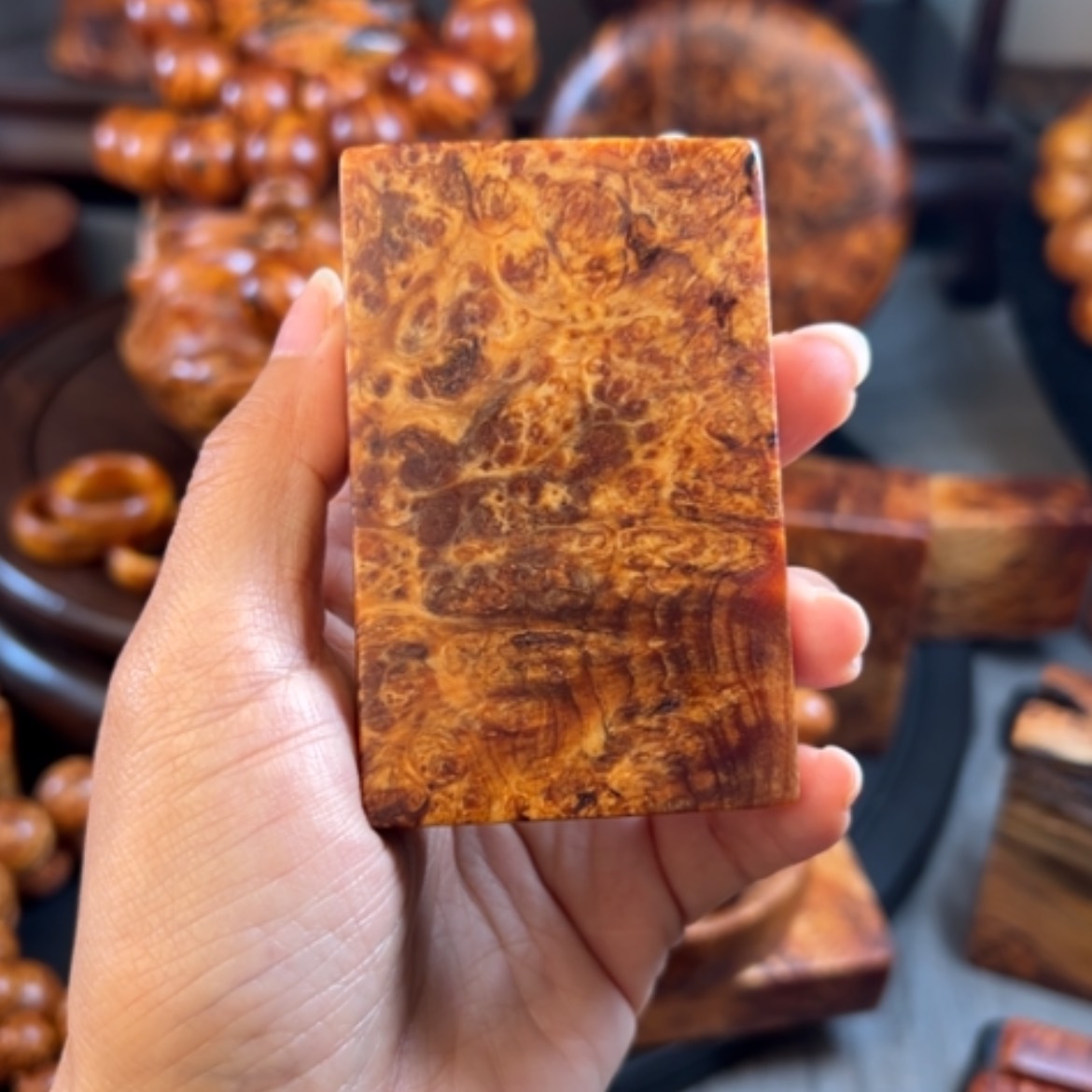 【闪购商品】松木（琥珀木）把件