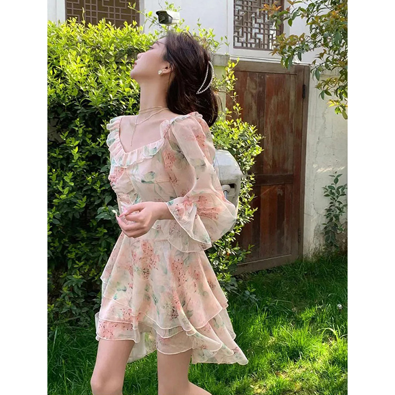 气质浪漫荷叶边收腰印花连衣裙FMGZ2302 092302