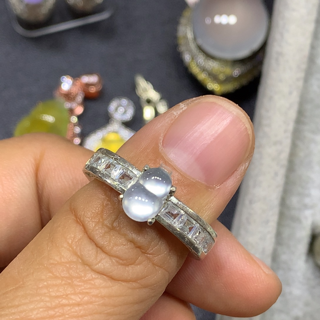 定制翡翠未镶嵌买断不退