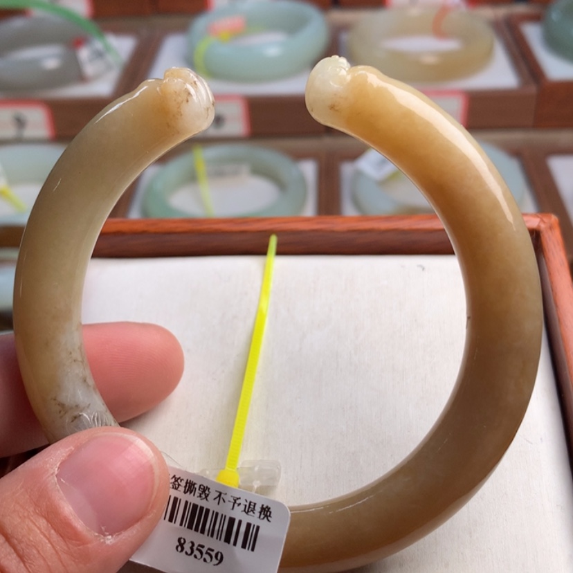 【闪购商品】和田玉手镯未镶嵌
