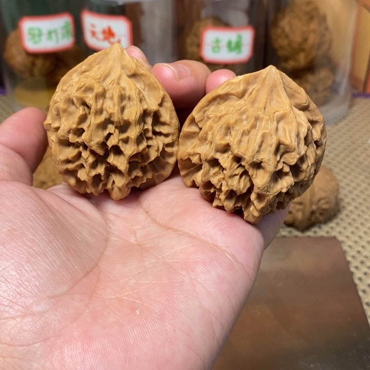 核桃手串/手链帝王狮子头45有磕