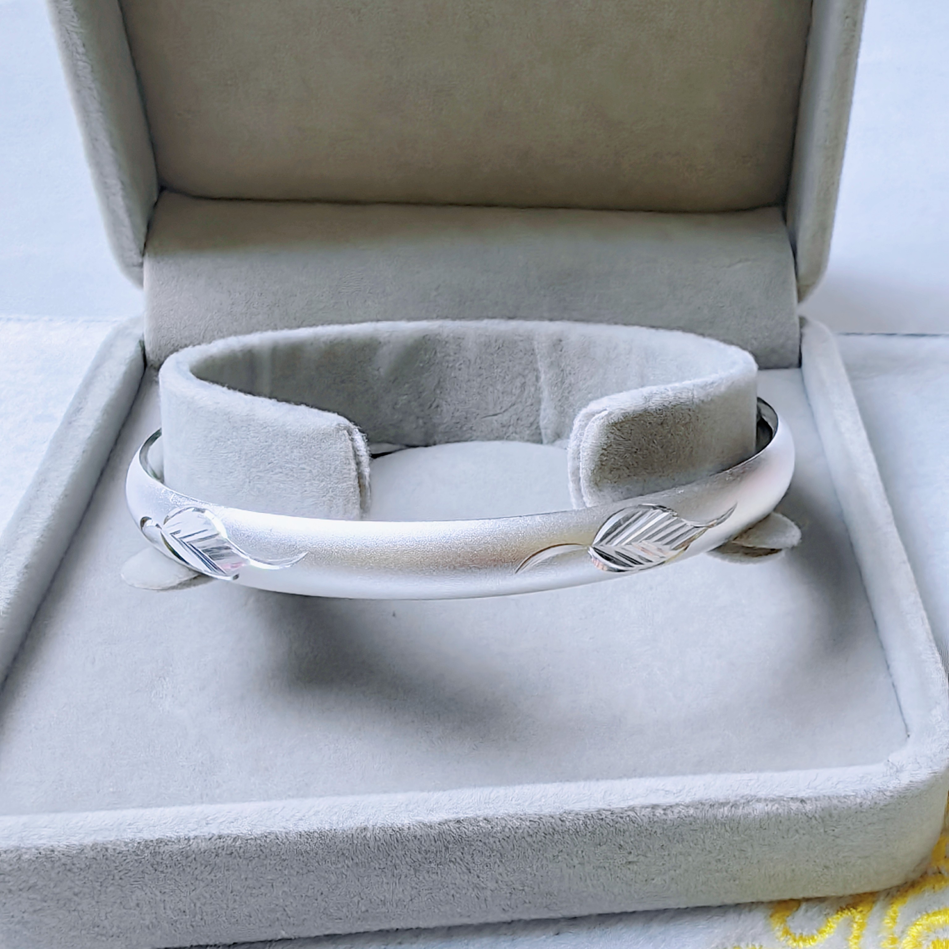 足银手镯  999.9新款手工树叶泥鳅背开口年轻时尚精美百搭款