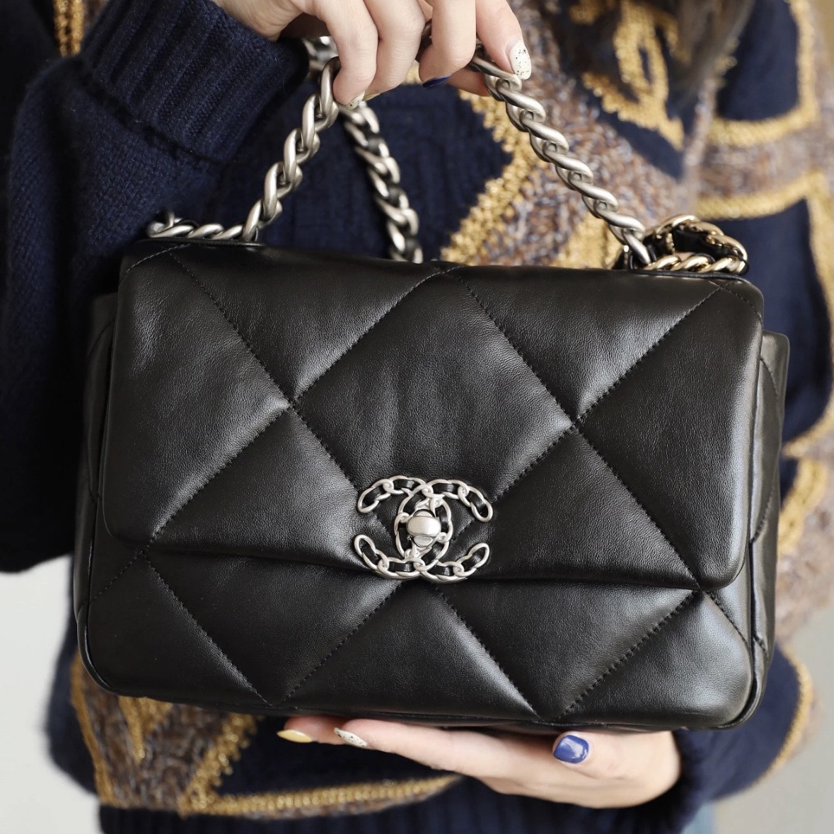 99新 Chanel/香奈儿 黑银19bag小号单肩包/DT058