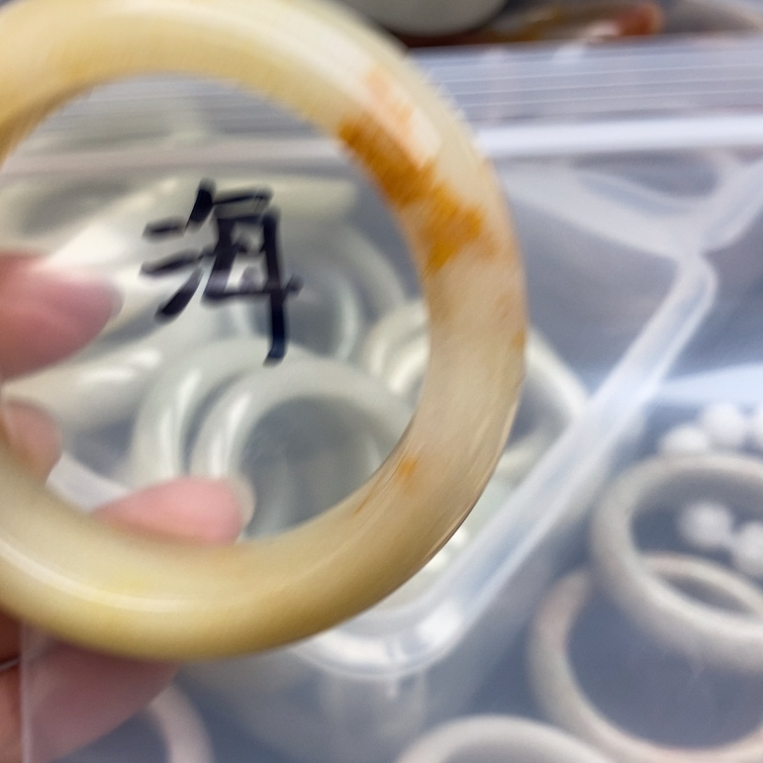 石英质玉手镯未镶嵌海