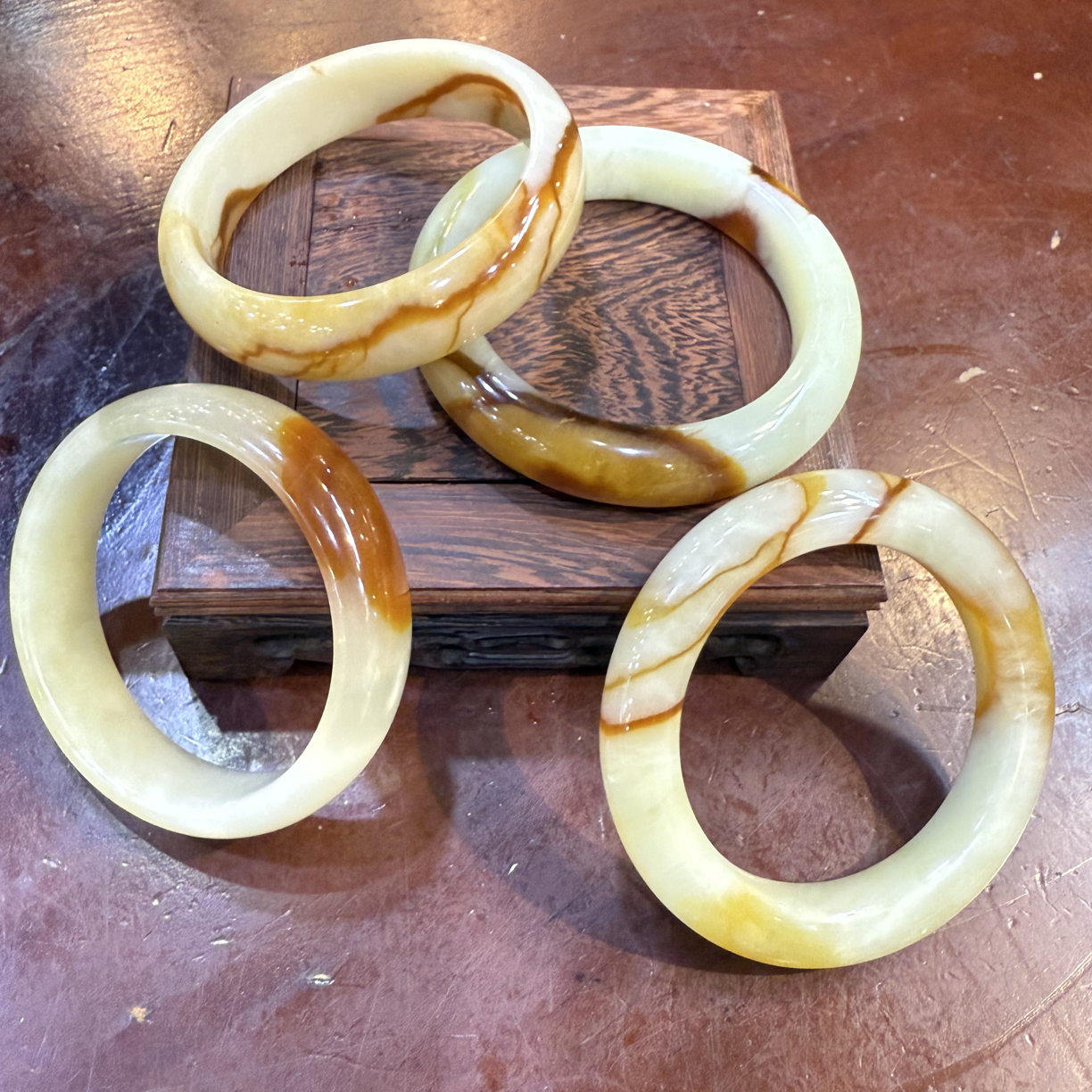 岫玉花玉高品质手镯