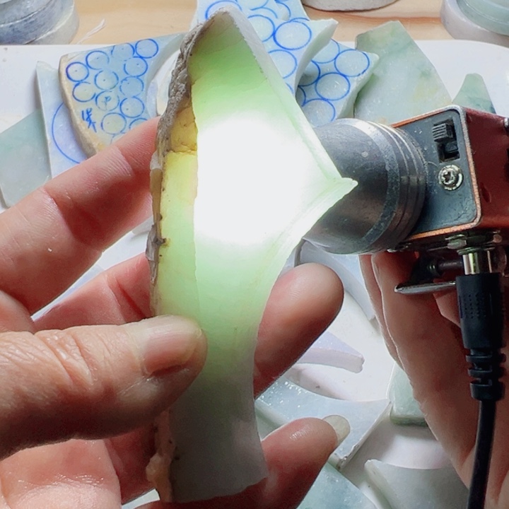 翡翠颈饰未镶嵌翡翠片料