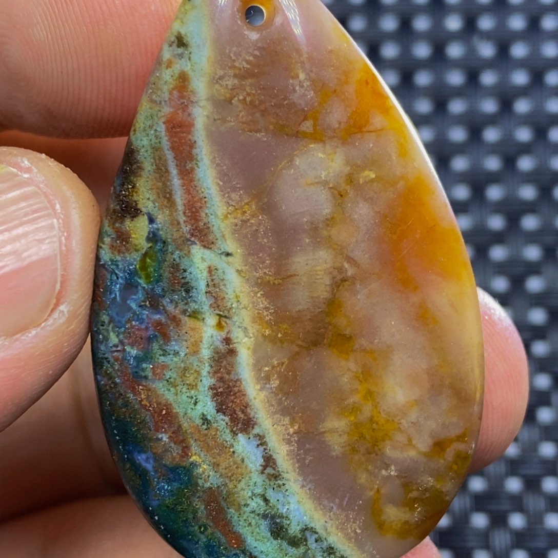 玛瑙/玉髓颈饰未镶嵌宝*