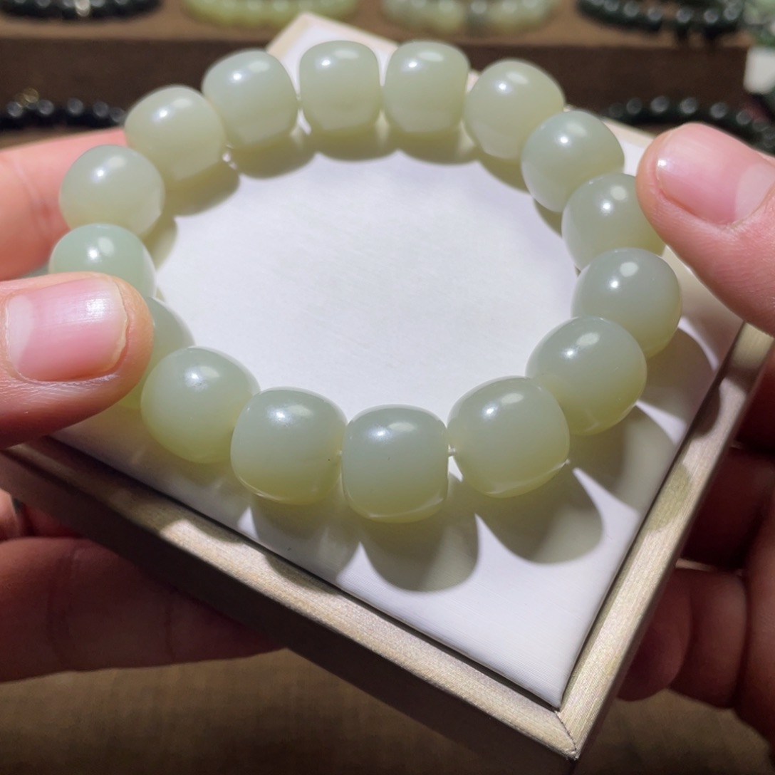 未镶嵌手链和田玉