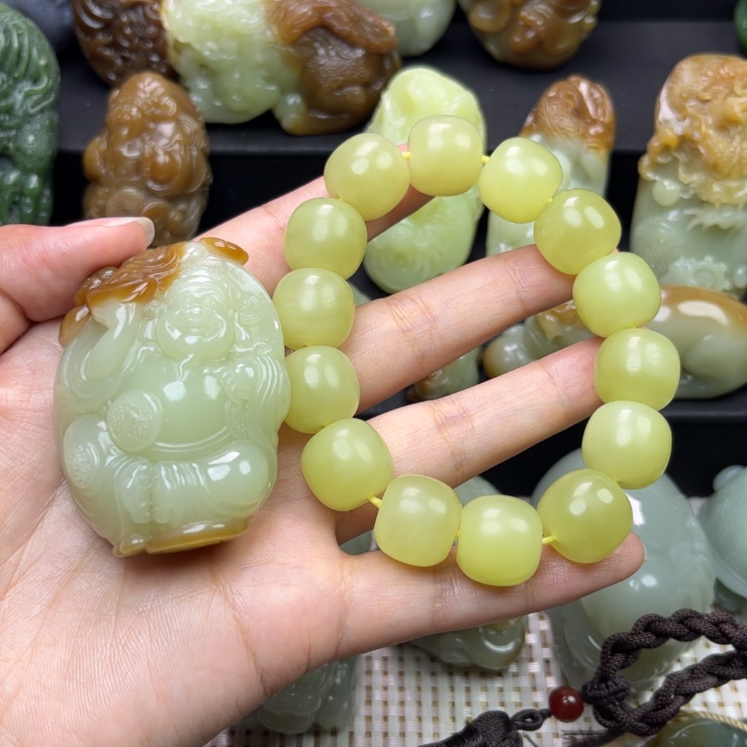 和田玉未镶嵌把件ℳ****