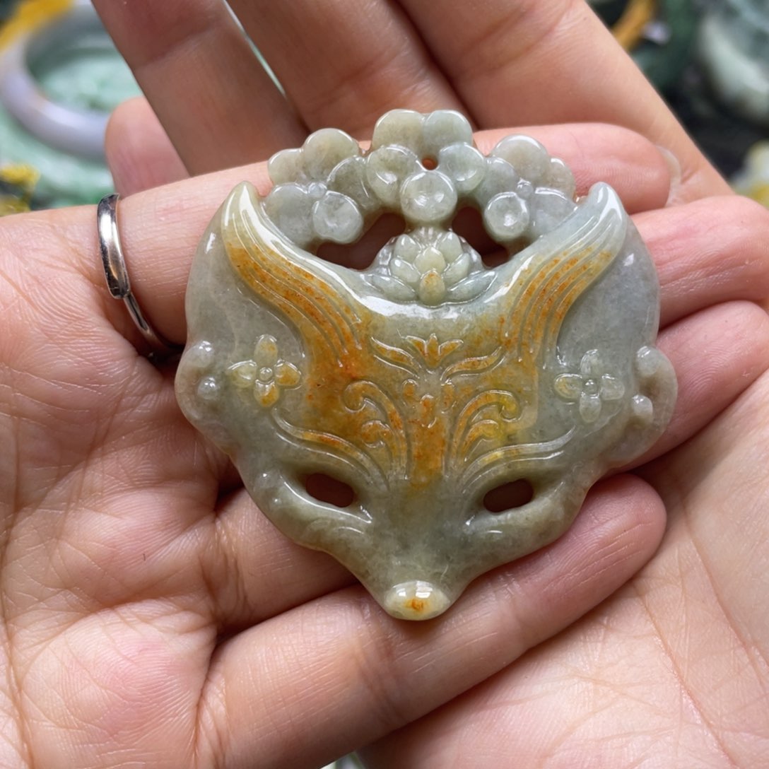 翡翠未镶嵌颈饰马*海