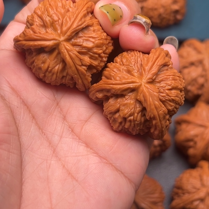 小***磊文玩核桃吊坠88888888888