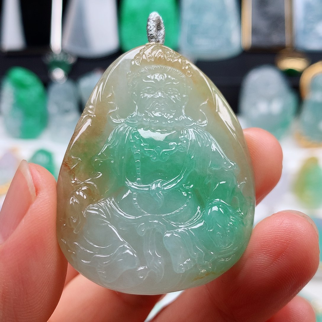 翡翠颈饰未镶嵌黄财神