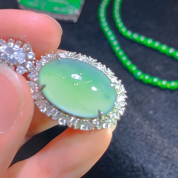 【闪购商品】翡翠颈饰未镶嵌翡翠