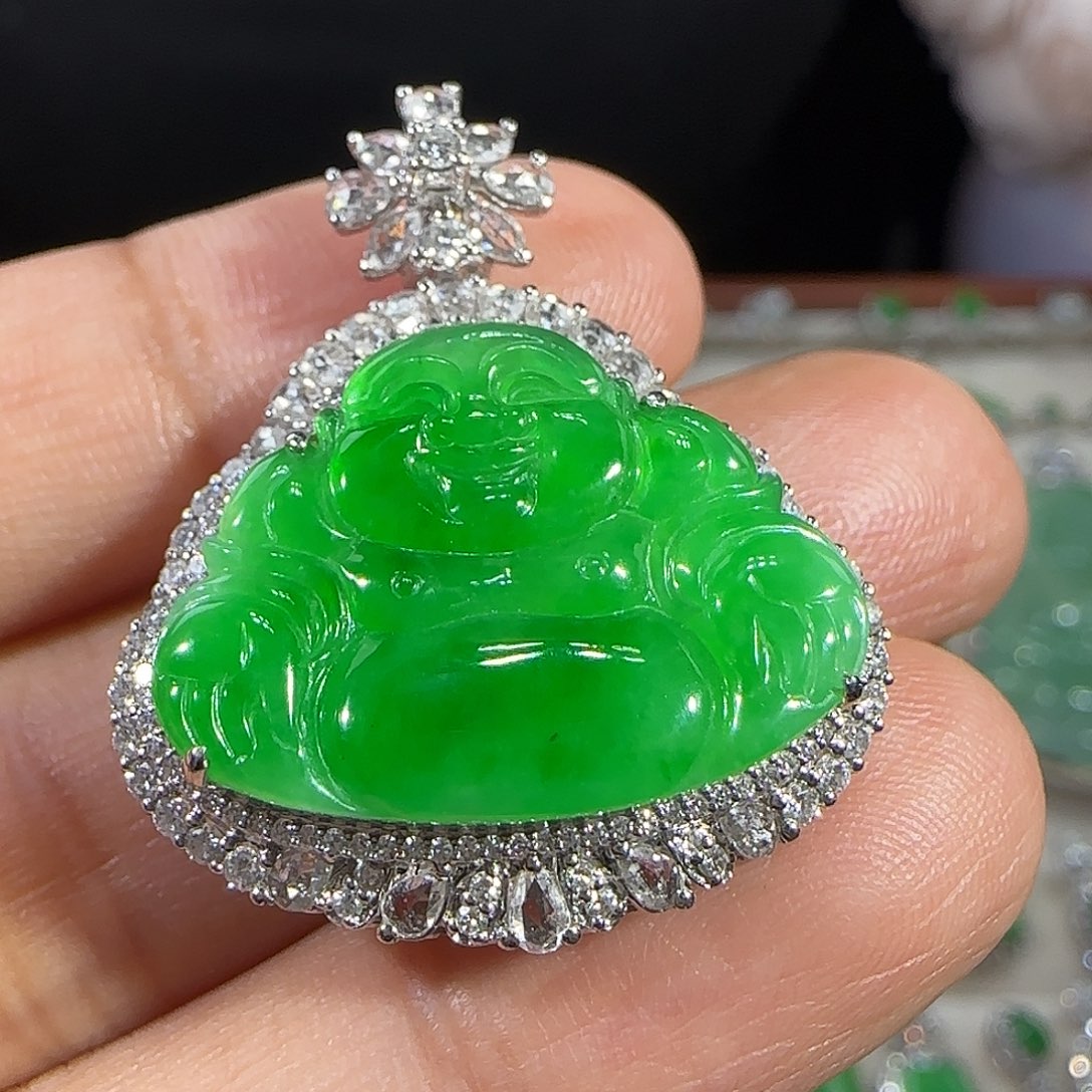 翡翠吊坠(不含链)18K金镶嵌