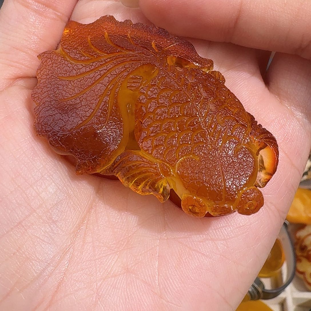 蒲***蒲琥珀未镶嵌裸石我
