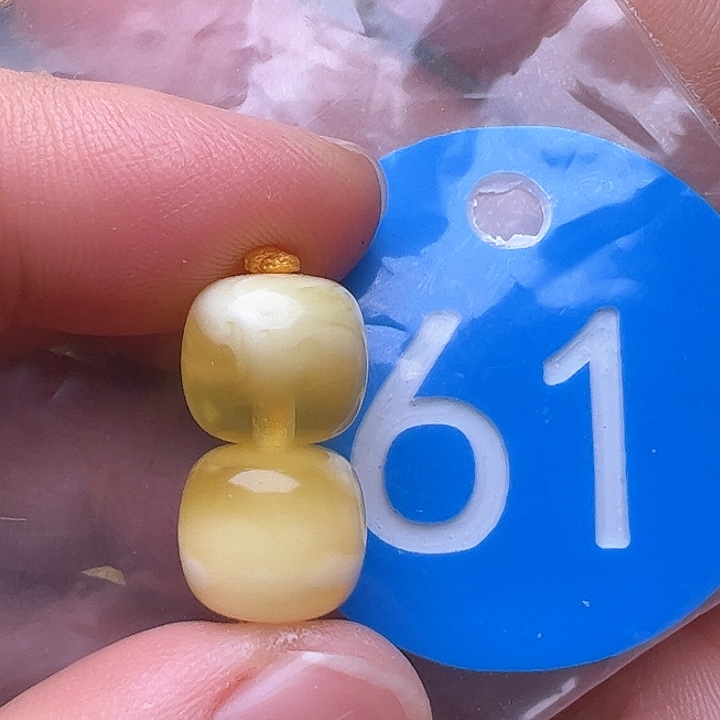 蜜蜡裸石未镶嵌10.2/9.2m m