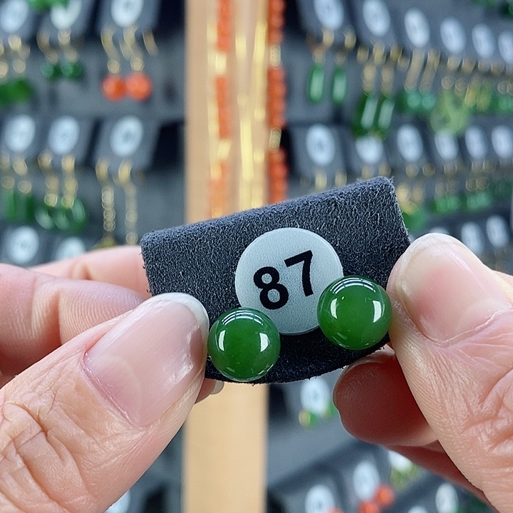 和田玉耳饰18K金镶嵌