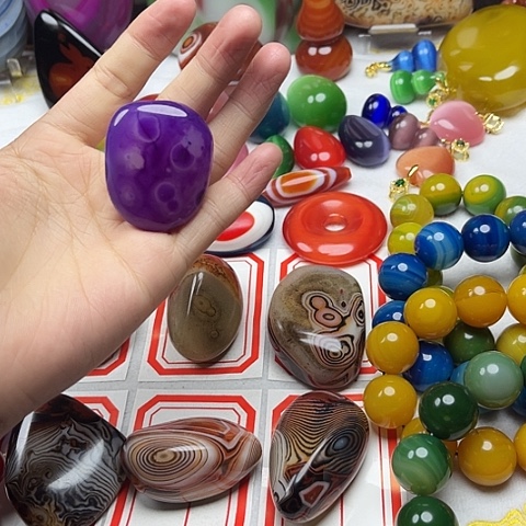 玛瑙/玉髓颈饰未镶嵌