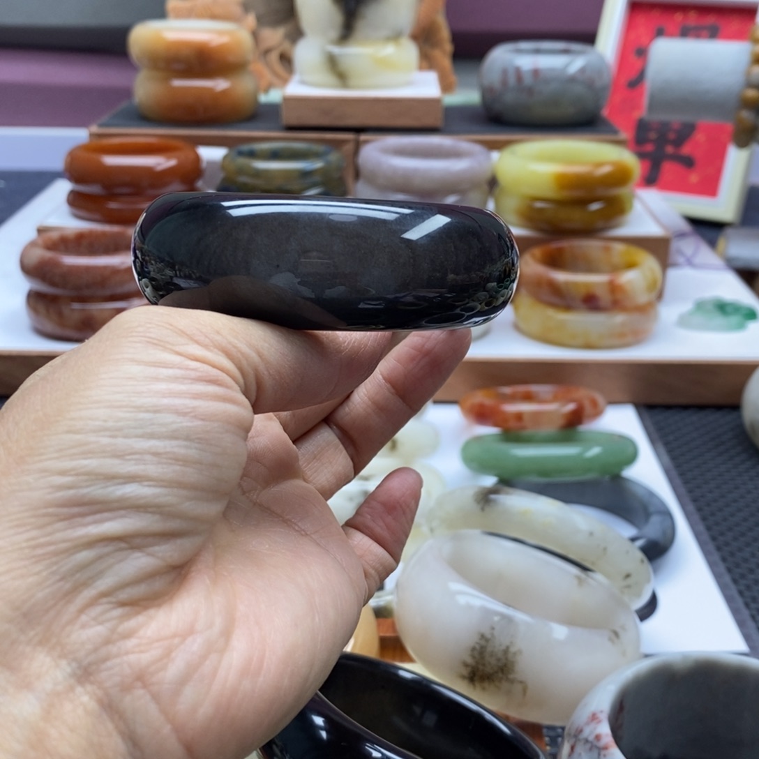 石英质玉手镯未镶嵌ᦦ****