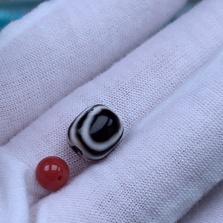 南红玛瑙未镶嵌珠宝奇石