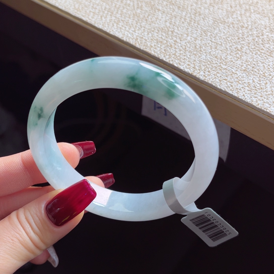 翡翠手镯未镶嵌手镯