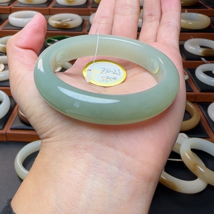 和田玉未镶嵌手镯且末蓝渐变53.7