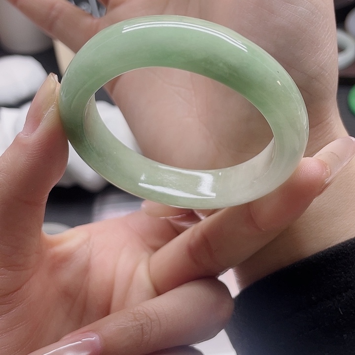 石英岩玉未镶嵌手镯65