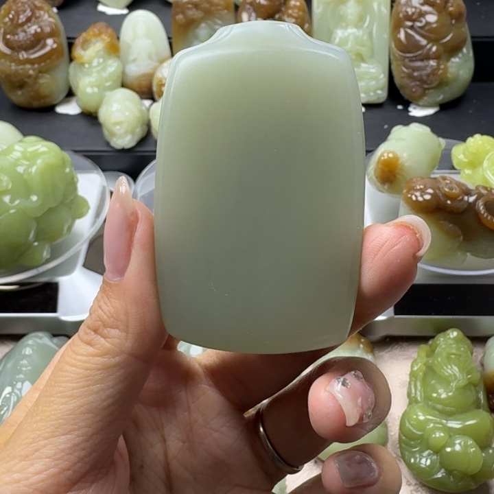 金***坤和田玉未镶嵌挂件