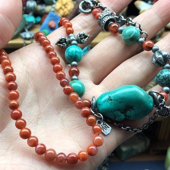 轻***颜女款项链搭配独家