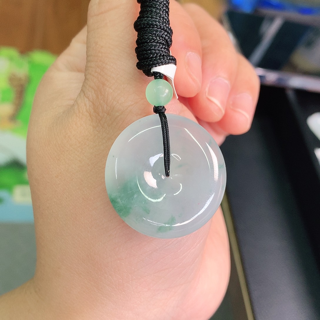 翡翠颈饰未镶嵌冰胶飘绿扣30*6.2