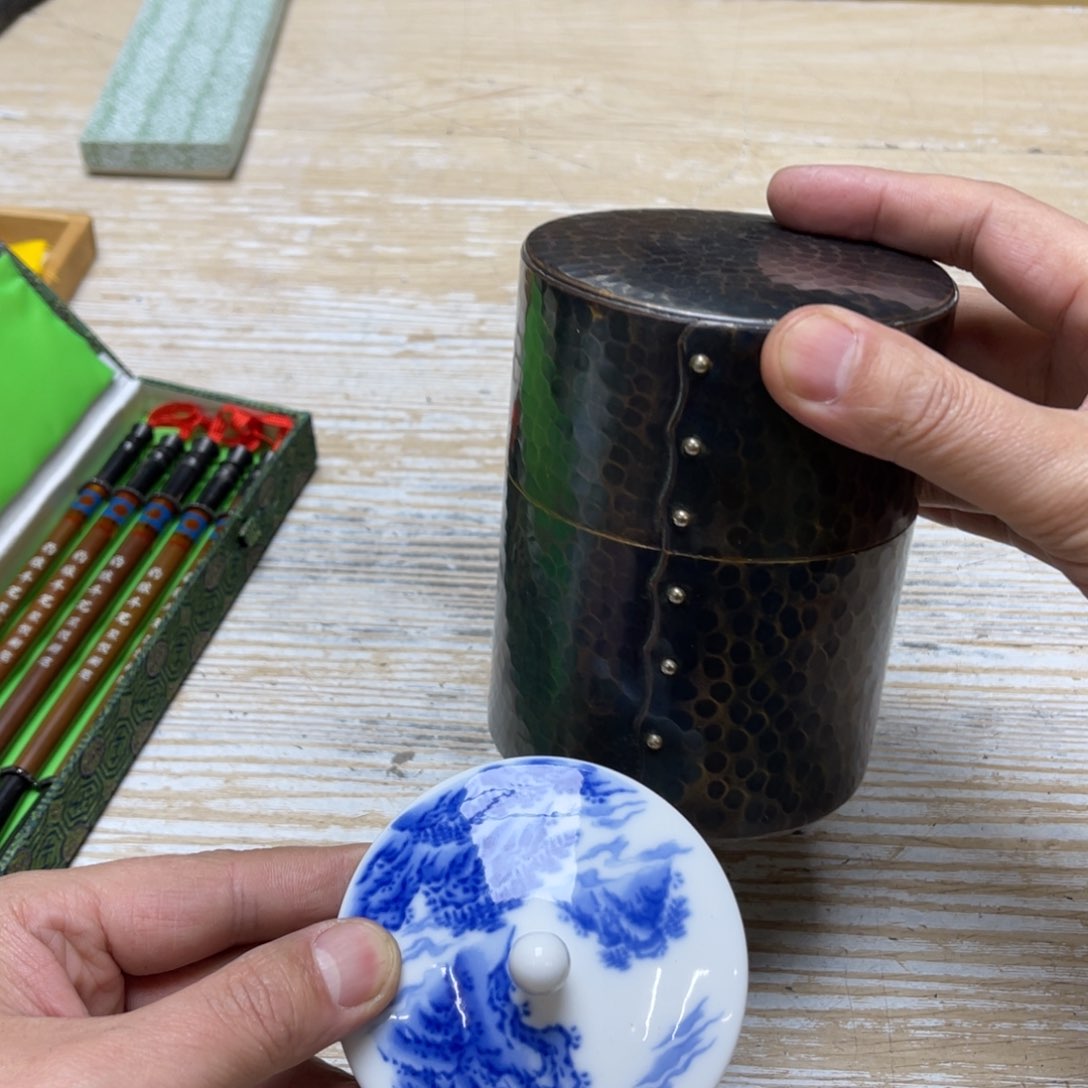 瓷片密密麻麻的小故事和