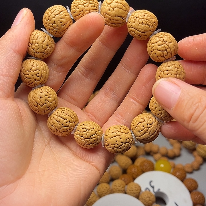 风***吹吊坠桃核桃核手串