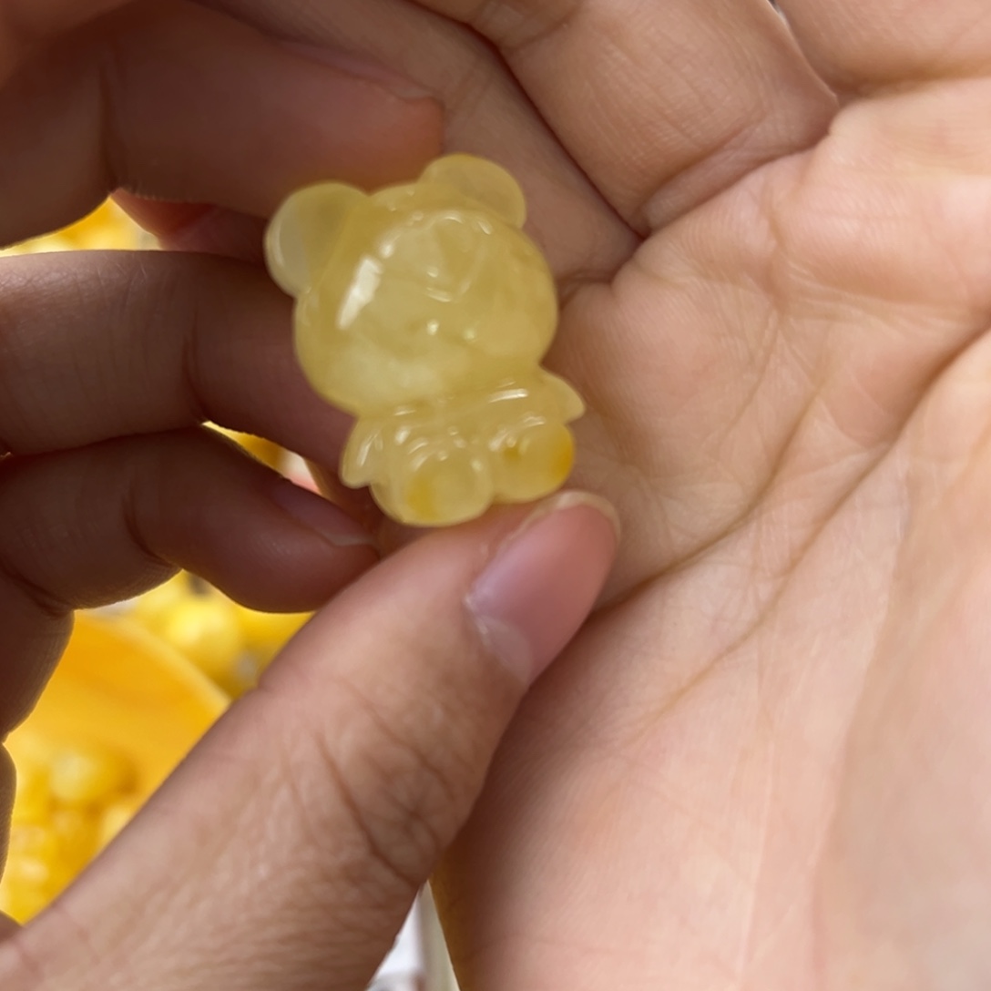 琥珀珠宝奇石未镶嵌