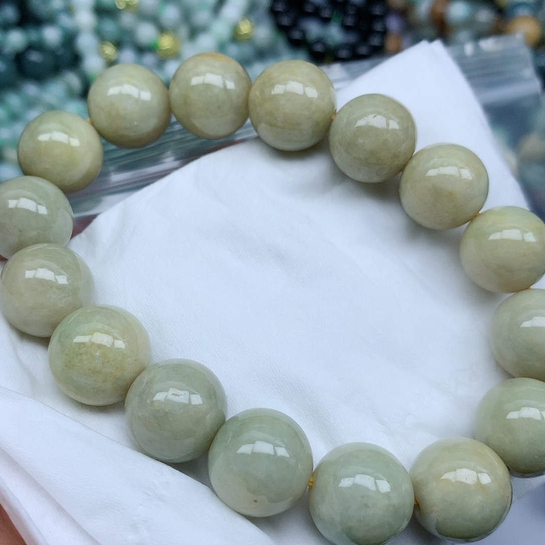 翡翠颈饰未镶嵌手串