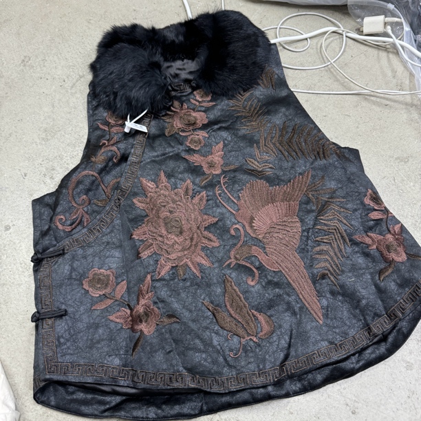 6880#《绣花马甲》百搭宽松马甲复古中式网红