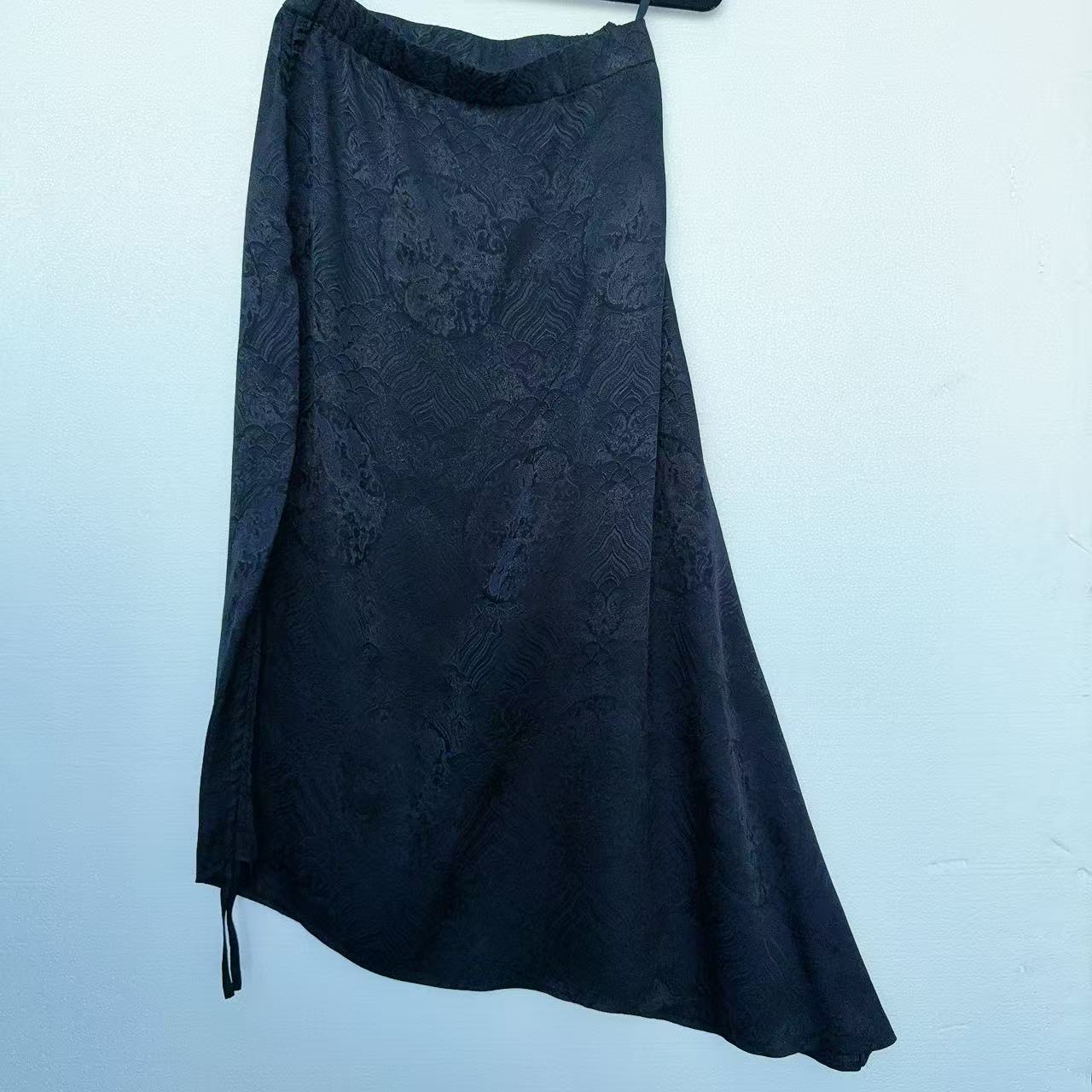 Betty Bairn【刘HAHA精选】新中式刺绣提花半裙24B-BW8228