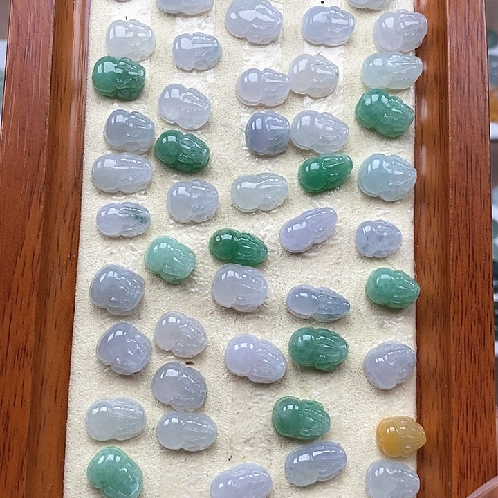 翡翠颈饰未镶嵌一个45