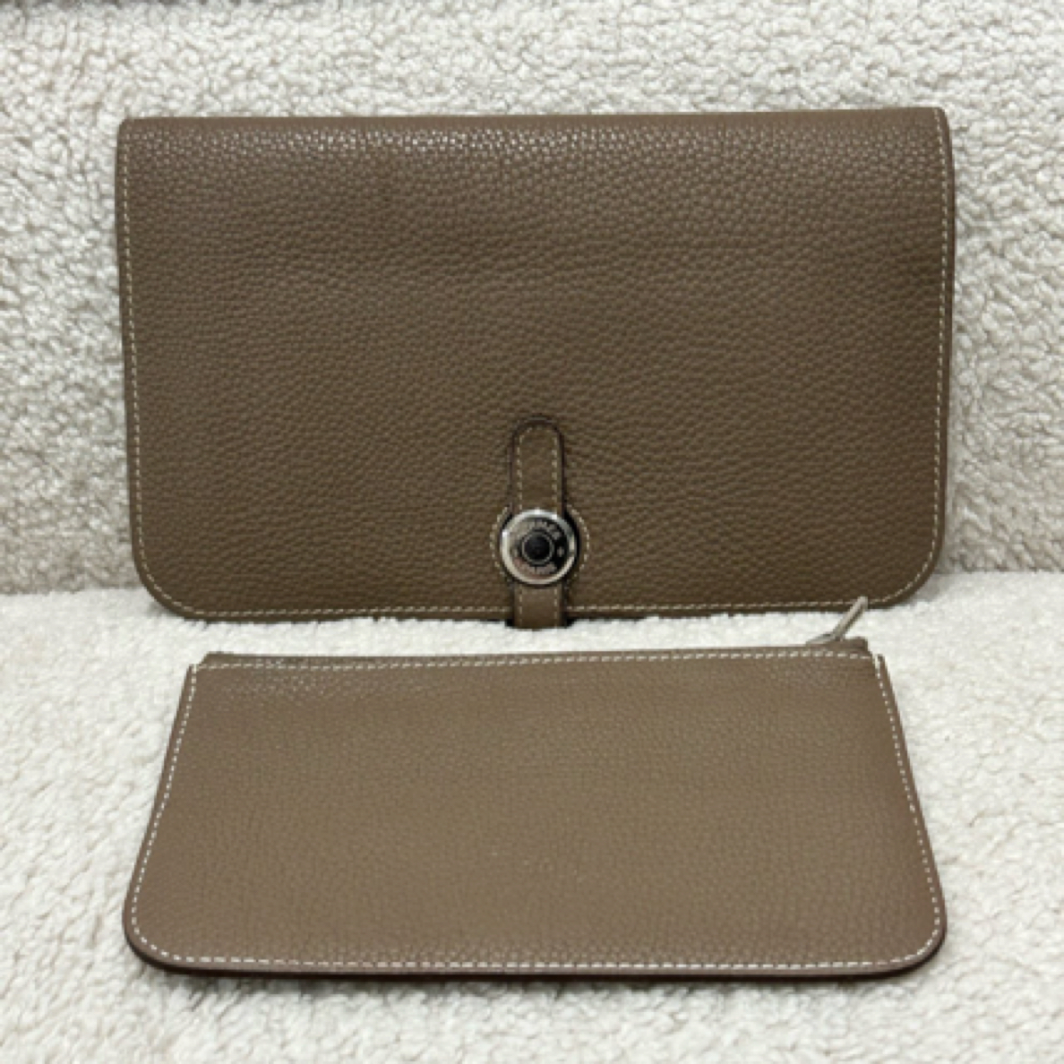 99新 Hermes/爱马仕 Dogon钱包、护照夹，大象灰银扣框N刻