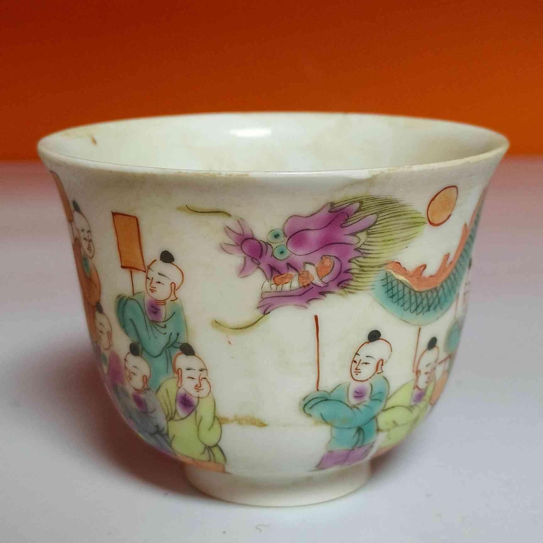 3427清晚期 粉彩麒麟送子人物故事图压手杯