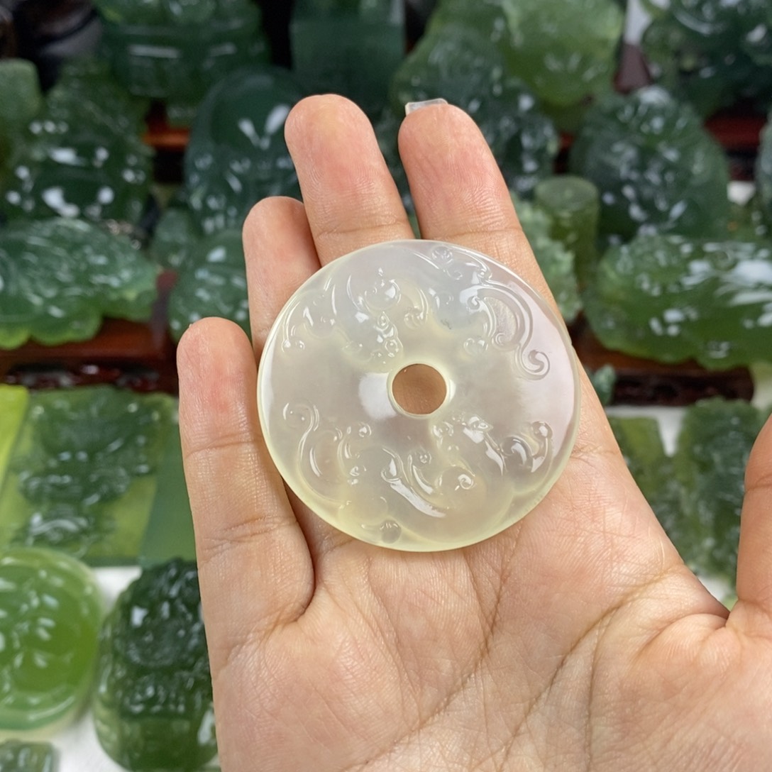 岫玉未镶嵌挂件B**r挂件