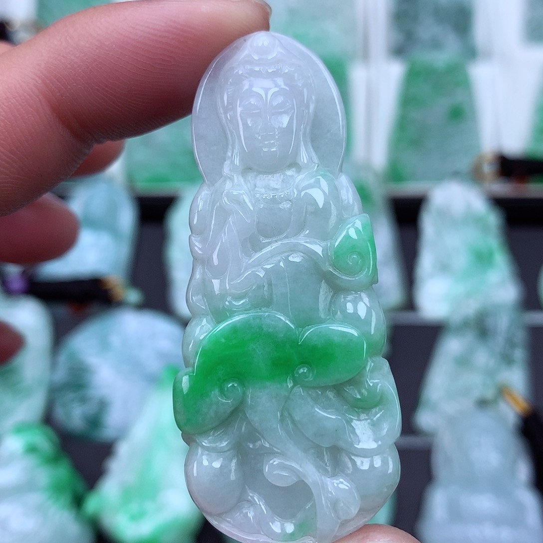 翡翠颈饰未镶嵌翡翠吊坠