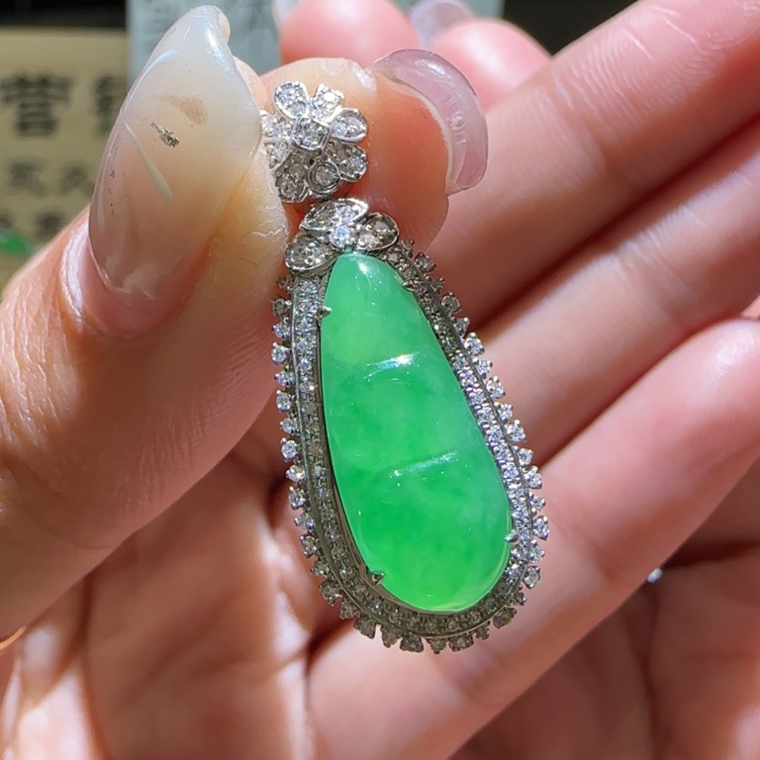 【闪购商品】翡翠颈饰18K金镶嵌缅甸