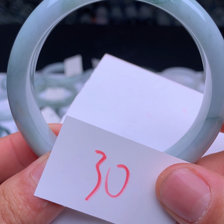 翡翠手镯未镶嵌4555999999888888