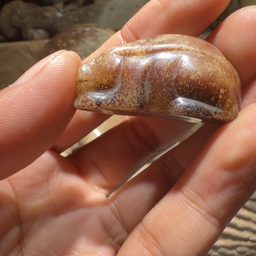 荣***堂和田玉（糖玉）未镶嵌颈饰