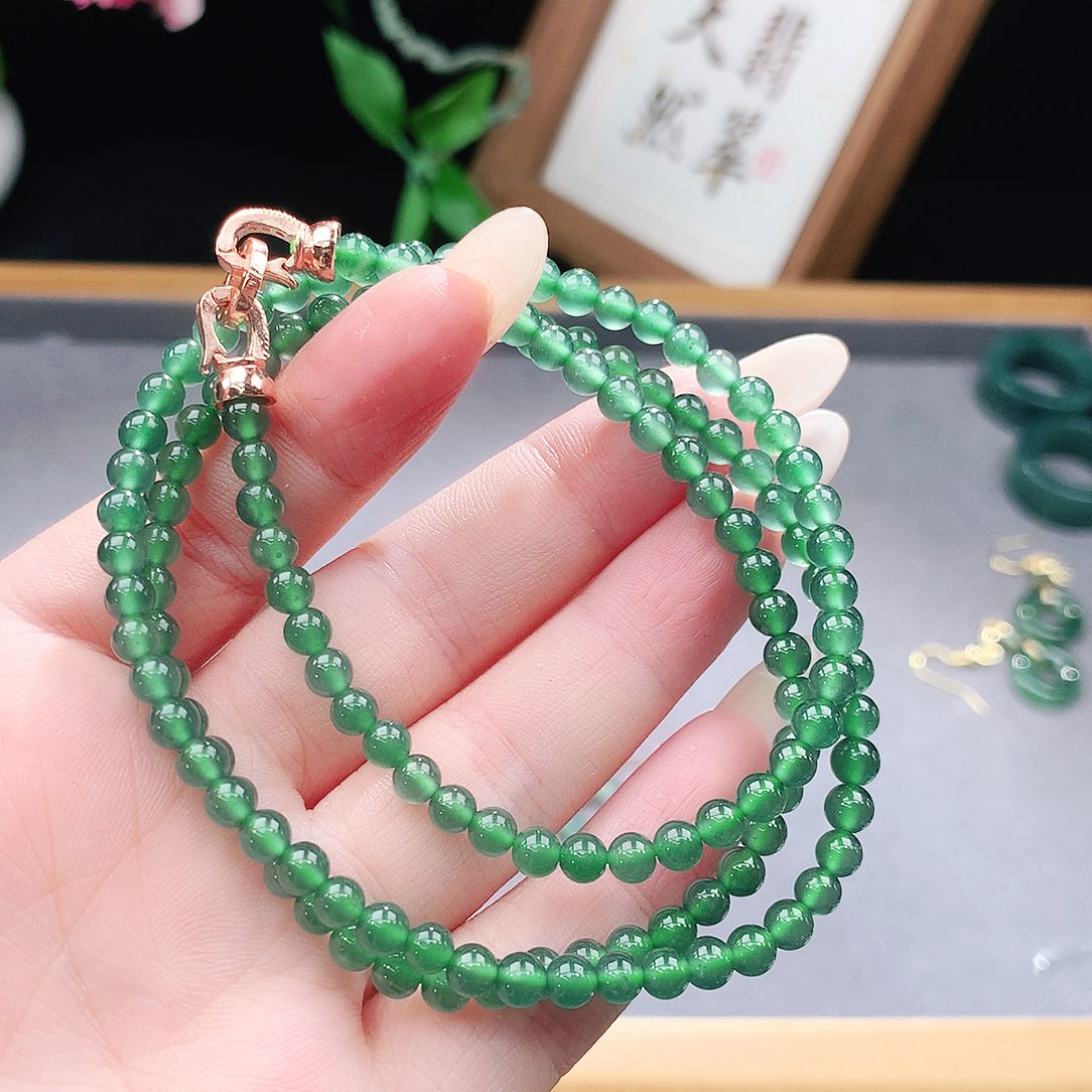 翡翠手镯（圆镯）未镶嵌