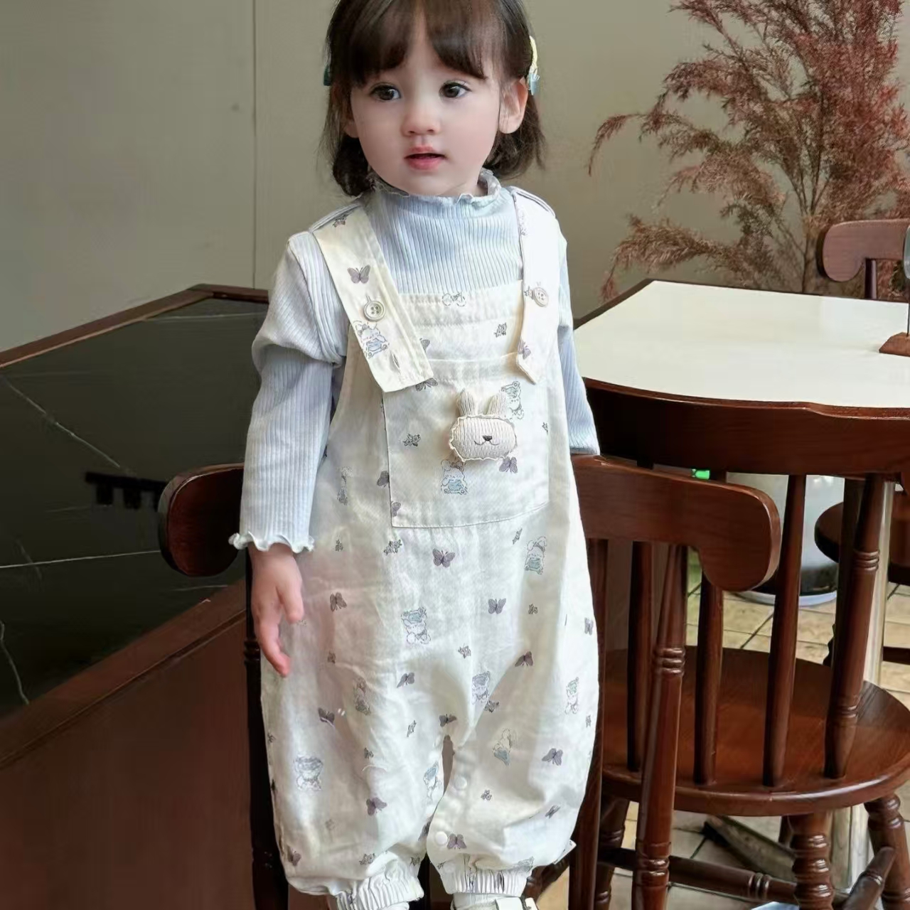 2025女童套装春秋季新款宝宝洋气超萌婴儿背带裤衣服外出服两件套