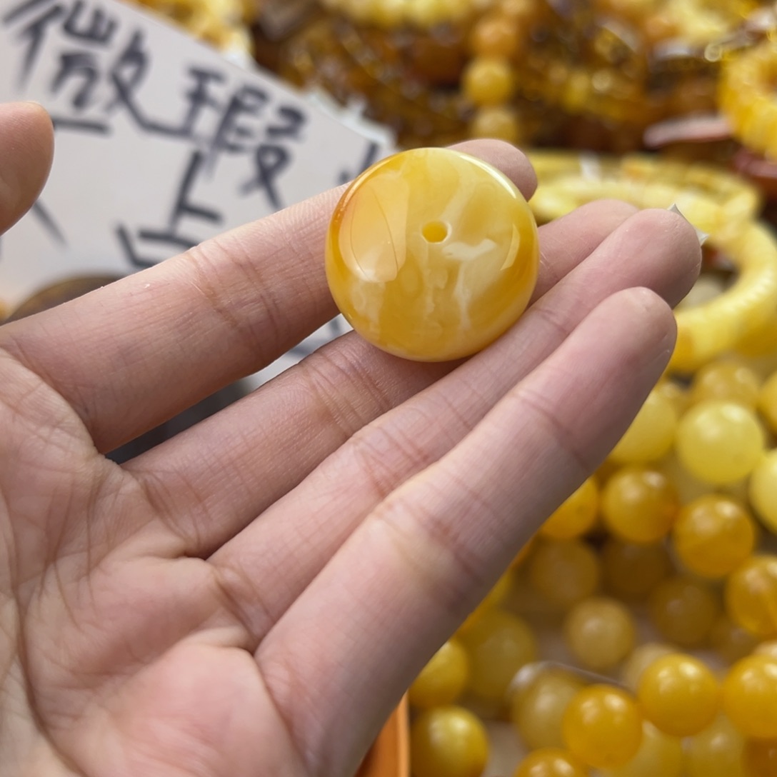 琥珀珠宝奇石未镶嵌