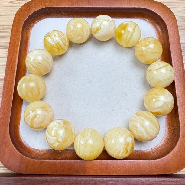 17.8mm 44.58 俄料原矿大气圆珠妖花蜜蜡手串