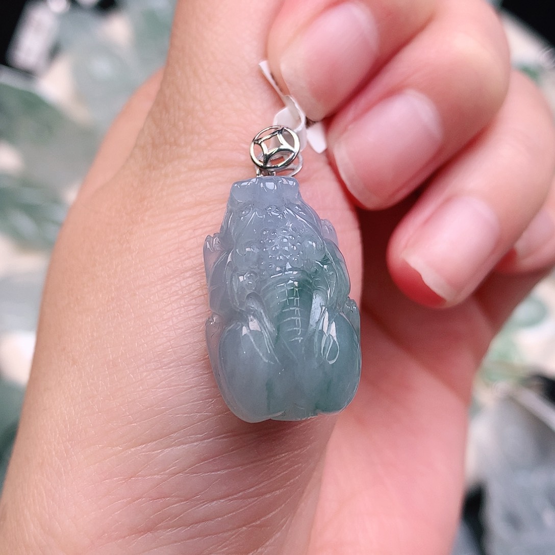 翡翠18K金镶嵌颈饰紫罗兰飘花貔貅24，15.5、9.7